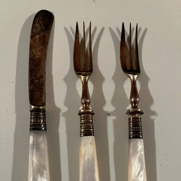 Antique Mother of Pearl flatware - Picture 4 of 7